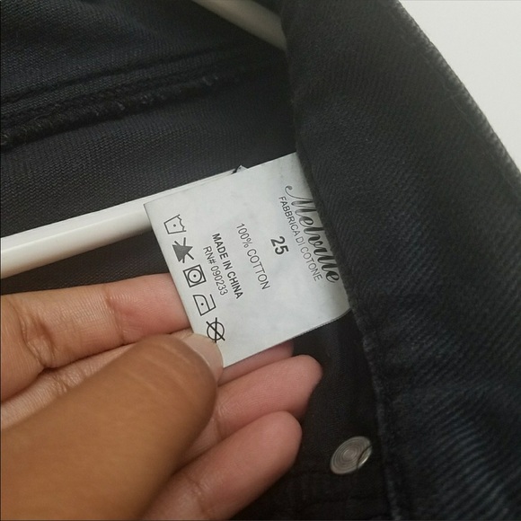 Distressed black brandy Melville boyfriend jeans - Picture 3 of 5